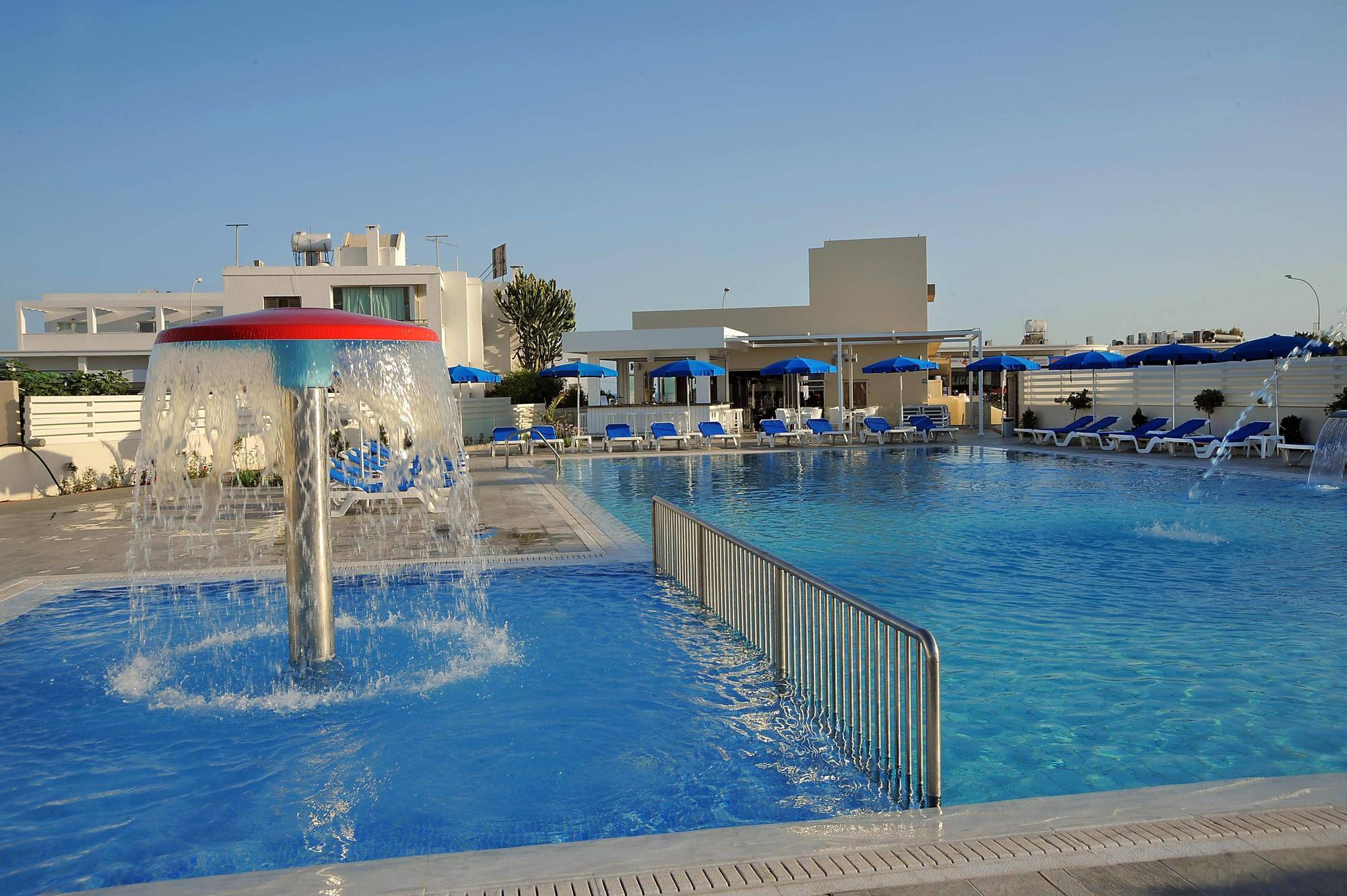 Euronapa Hotel Apartments 아이아 나파 외부 사진