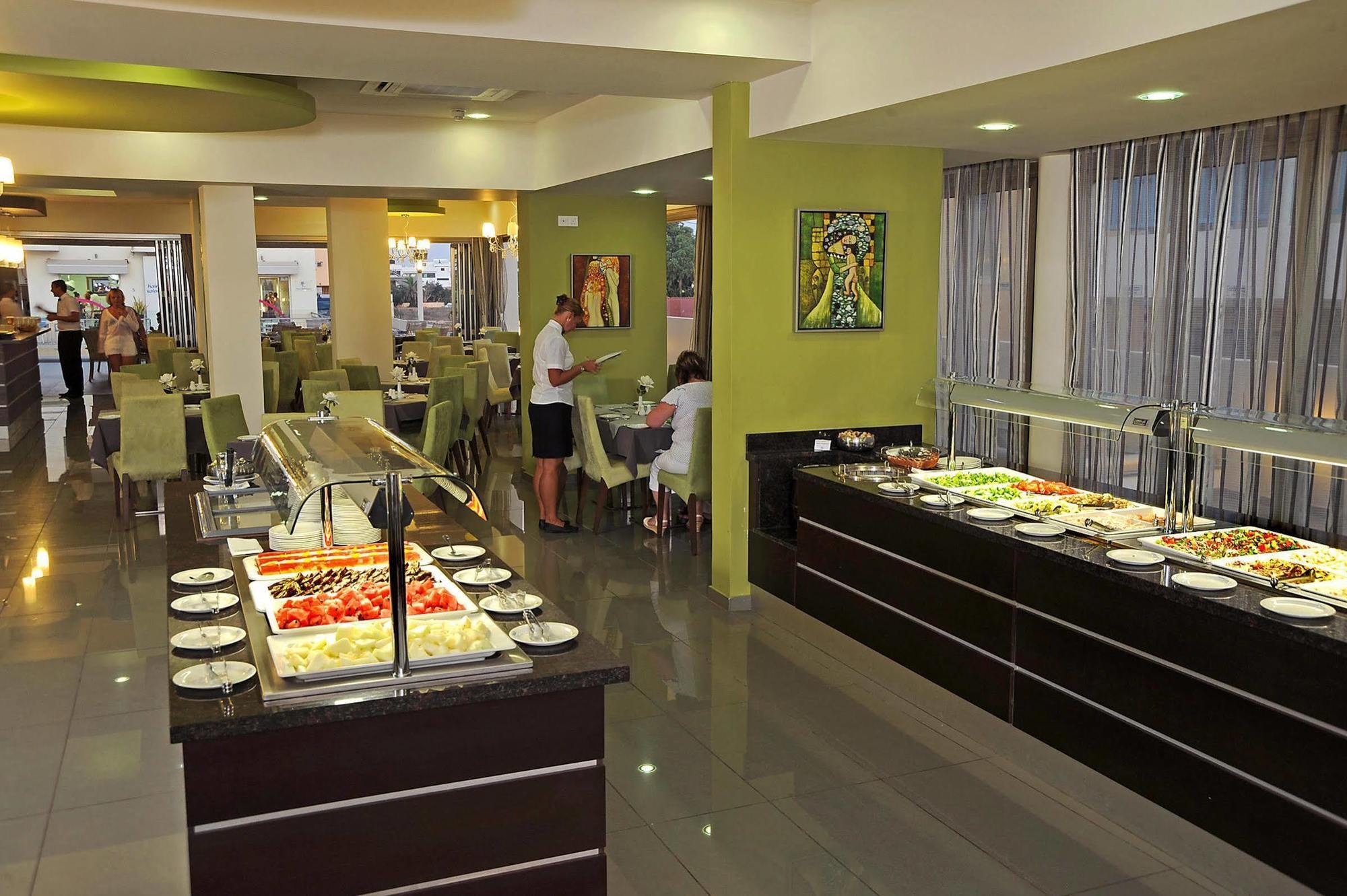 Euronapa Hotel Apartments 아이아 나파 외부 사진